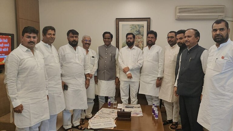 दानवे-खोतकरांची दिलजमाई! अर्जुन खोतकर शिंदे गटात Mumbai Tak