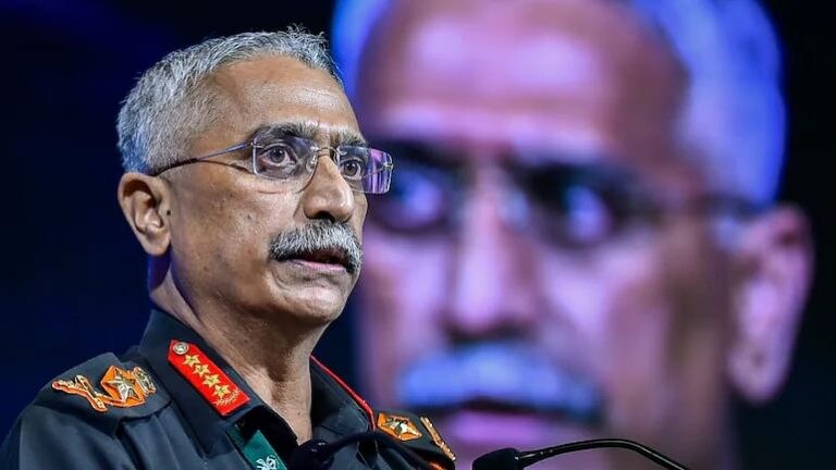 लष्करप्रमुख नरवणेंकडे सोपवण्यात आली मोठी जबाबदारी, नवे CDS नियुक्त होईपर्यंत जुनी व्यवस्था लागू Mumbai Tak