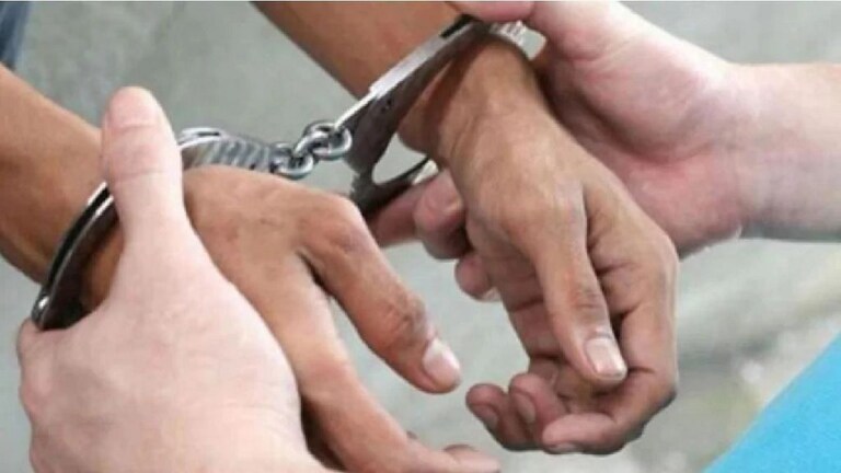 नांदेड : दहा लाखांची खंडणी मागणाऱ्या दोघांना अटक, पोलिसांनी आवळल्या मुसक्या Mumbai Tak