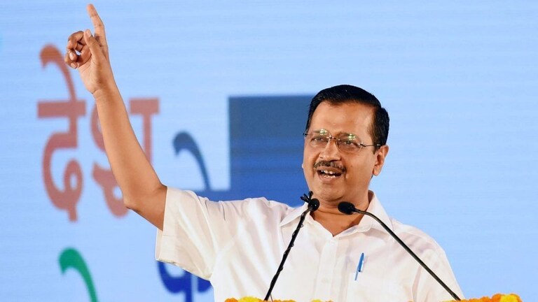 आम्हाला दंगली घडवता येत नाहीत पण शाळा आणि हॉस्पिटल्स बांधता येतात-अरविंद केजरीवाल Mumbai Tak