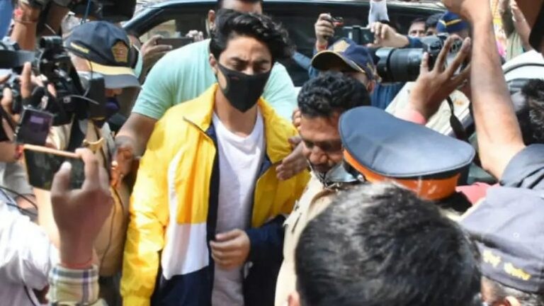 आर्यन खानला क्रूझ ड्रग्ज प्रकरणात क्लीन चीट, ‘एनसीबी म्हणाली, पुरेसे पुरावेच नाहीत’ Mumbai Tak