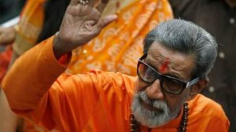 बाळासाहेब ठाकरेंचं स्मारक सरकारने ताब्यात घ्यावं अशी मागणी भाजपने का केली आहे? Mumbai Tak