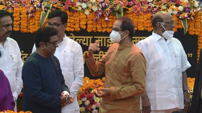 त्यांना माझा नमस्कार आहे ! उद्धव ठाकरे राजना असं का म्हणाले?? Mumbai Tak