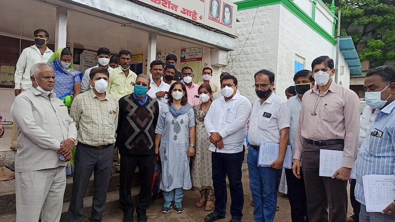बारामती : दिवसाढवळ्या घरफोडी करुन ३० तोळ्याचे सोन्याचे दागिने लंपास Mumbai Tak