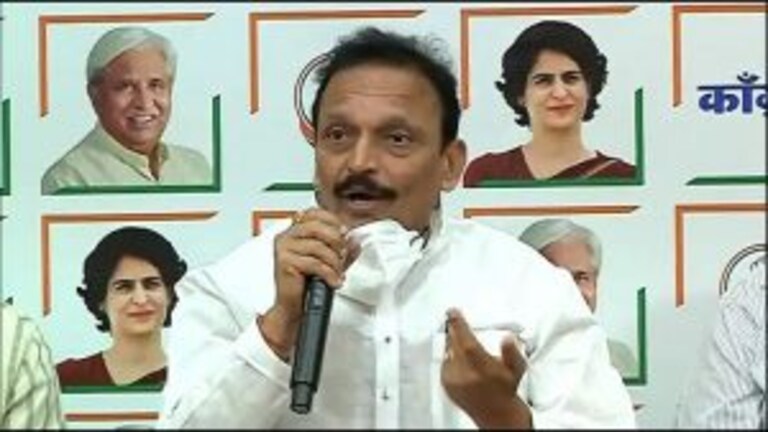 भाई जगताप-झिशान सिद्दीकीमध्ये पुन्हा संघर्ष; नाना पटोलेंकडून मध्यस्थी Mumbai Tak