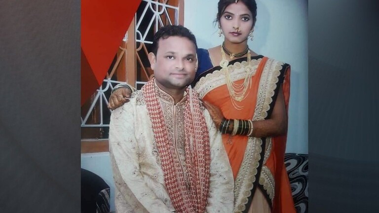 भंडाऱ्यात पतीच्या उसनवारीला कंटाळून पत्नीने स्वतःला पेटवून घेतलं, वाचवायला गेलेल्या पतीचाही मृत्यू Mumbai Tak