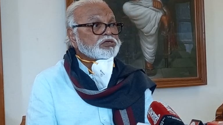 छगन भुजबळांच्या ताफ्यातील ११ जण कोरोना पॉझिटिव्ह Mumbai Tak