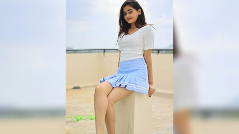 युट्यूबर बिंदास काव्या कोण आहे?; तिचं खरं नाव काय? Mumbai Tak