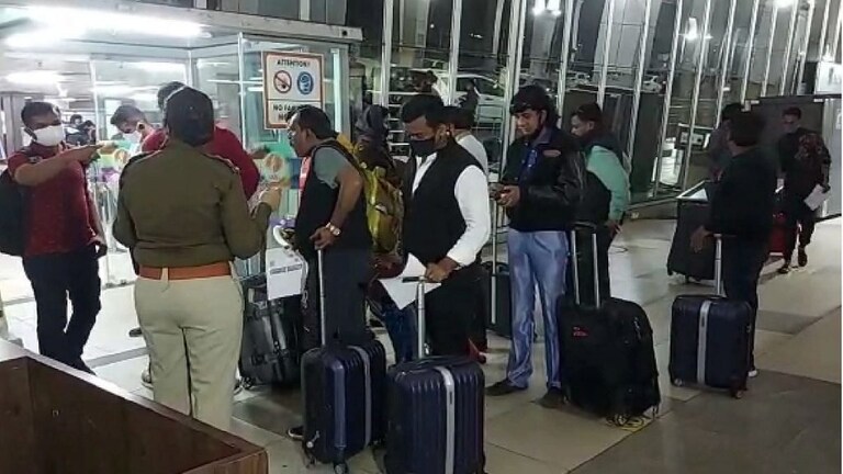MLC Election : नागपूरमध्ये भाजपला घोडेबाजाराची धास्ती; नगरसेवक पाठवले गोव्याला Mumbai Tak