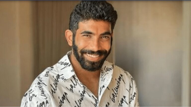 Jasprit Bumrah : जसप्रीत बुमराहने घातला स्पेशल शर्ट; किंमतीबद्दल तुमचाही अंदाज चुकेल Mumbai Tak