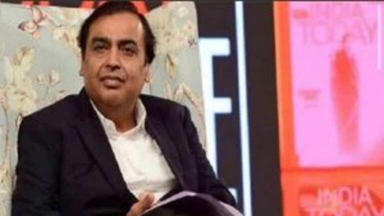 अफझल नाव सांगून विष्णूनं दिली थेट मुकेश अंबानींना जीवे मारण्याची धमकी Mumbai Tak