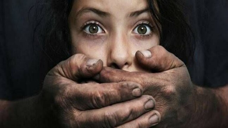 बुलढाणा : काकाकडून अल्पवयीन पुतणीवर लैंगिक अत्याचार Mumbai Tak