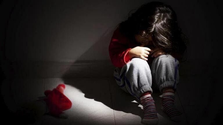 फ्रान्सच्या चर्चमध्ये 3 लाखांहून अधिक मुलांचं लैंगिक शोषण, अहवालातून धक्कादायक माहिती समोर Mumbai Tak