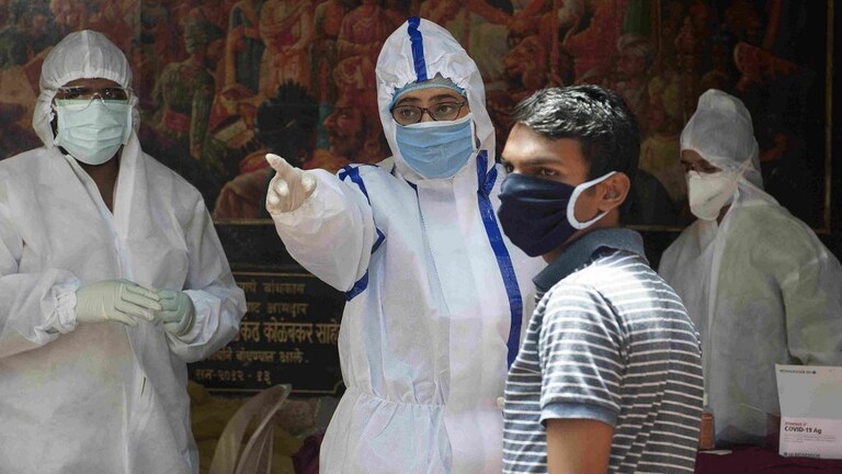 पुणे-पिंपरी चिंचवडमध्ये कोरोना रूग्णसंख्या वाढल्याने बेड मिळवण्यासाठी वणवण mumbaitak