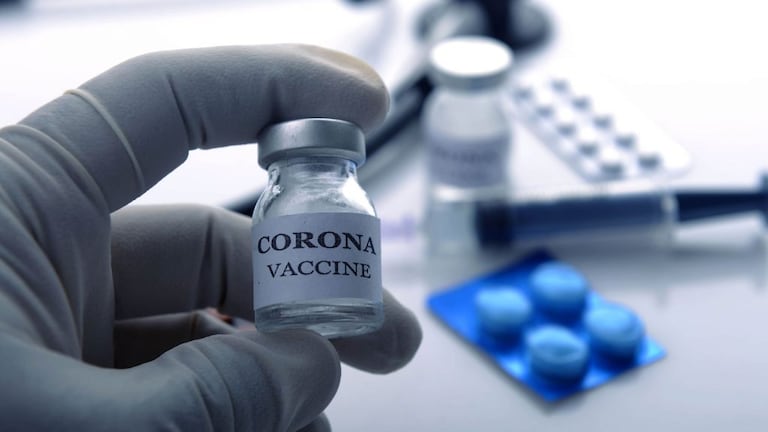 कोरोना लसीवर आरोग्य कर्मचाऱ्यांचा विश्वास नाही का? Mumbai Tak