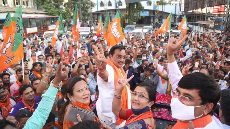 महाराष्ट्राचा माणूस गुजरात भाजपच्या नेतृत्वपदी कसा?, केजरीवालांनी भाजपला पकडलं खिंडीत Mumbai Tak