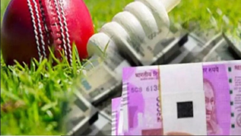 Ind vs Eng : बुकींसाठी काम करणारे ३५ एजंट अटकेत, पिंपरी-चिंचवड पोलिसांची कारवाई Mumbai Tak