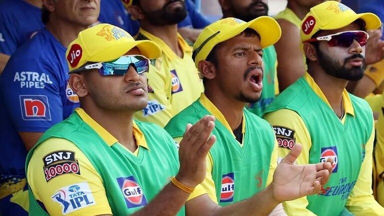 IPL 2022 : जाडेजा ऐवजी डु-प्लेसिस CSK चा कॅप्टन होऊ शकला असता – रवी शास्त्री Mumbai Tak