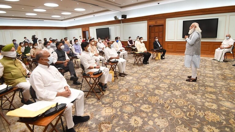 Modi Cabinet Reshuffle Minister list: सर्वात मोठी बातमी.. 43 मंत्री घेणार शपथ, पाहा संपूर्ण यादी Mumbai Tak