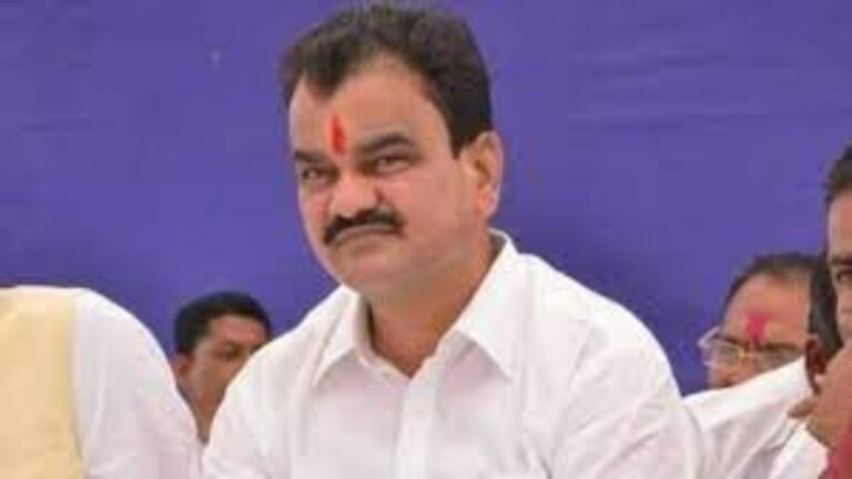 ज्यांच्या रक्तात मुस्लिम समाजाबद्दल विष अशा जातीयवादी भाजपला जाब विचारला पाहिजे-दत्तात्रय भरणे Mumbai Tak