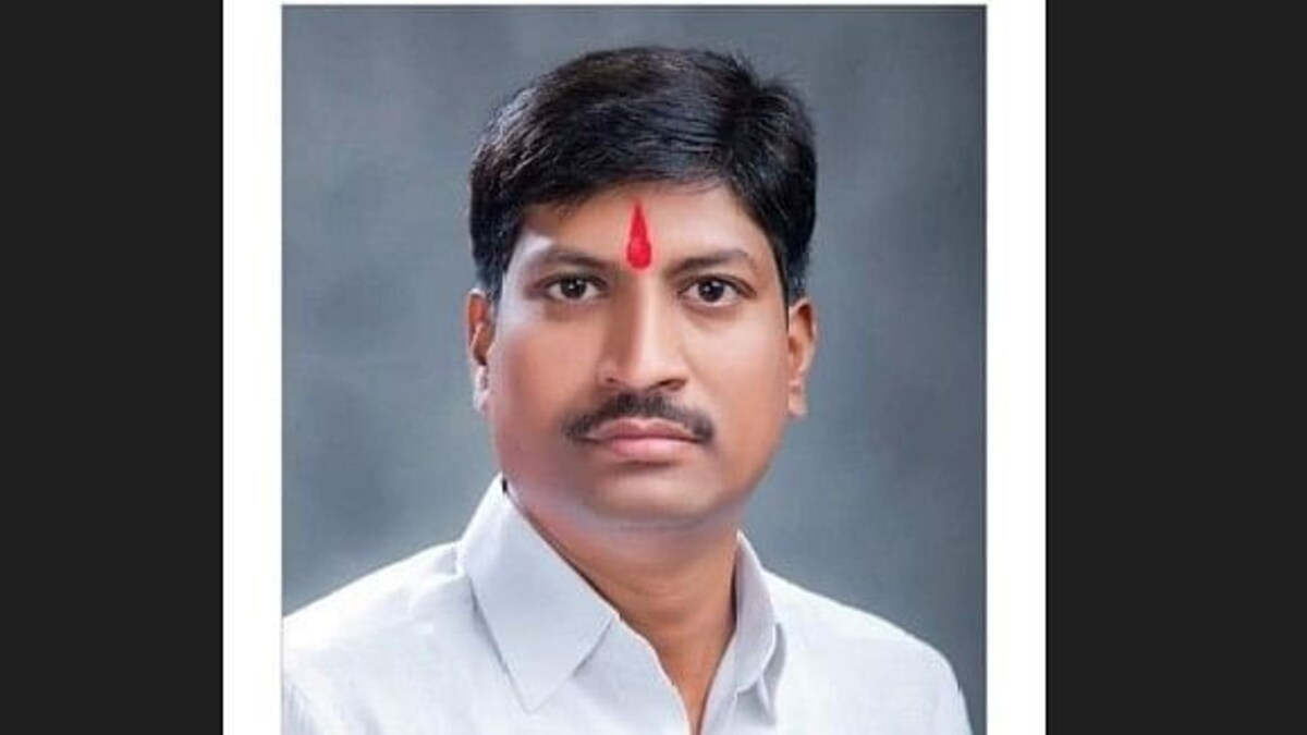 Latur: पत्नीच्या प्रचार सभेतच पतीचा मृत्यू, नेमकं काय घडलं? Mumbai Tak