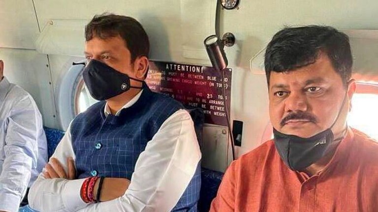 Maharashtra Flood: विरोधी पक्षनेते Devendra Fadnavis आणि प्रविण दरेकर सातारा जिल्ह्याच्या दौऱ्यावर Mumbai Tak
