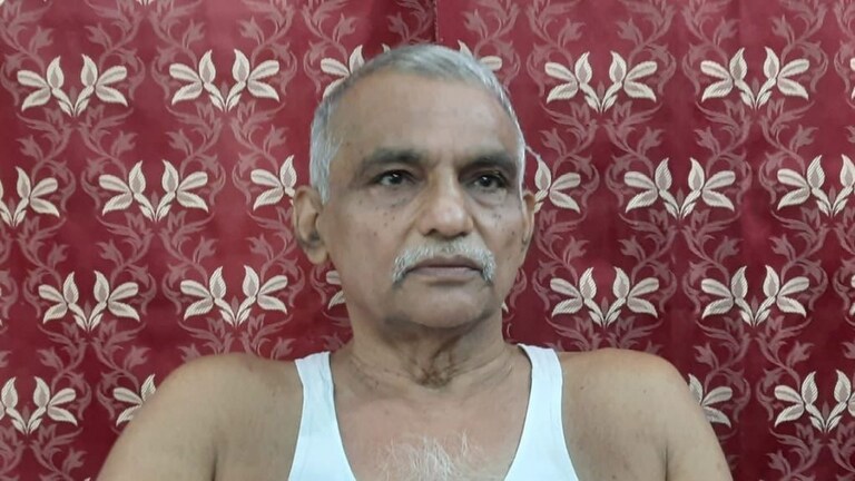 ज्येष्ठ समाजसेवक डॉ. प्रकाश आमटे यांना कोरोनाची लागण Mumbai Tak
