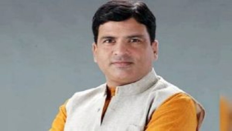 आमदार आशिष जैस्वाल यांना मंत्री करू नका, कारण…; भाजप जिल्हा प्रमुखाची मागणी Mumbai Tak