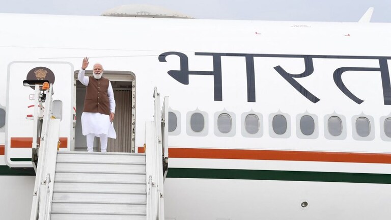 PM Narendra Modi US Visit: PM मोदी अमेरिकेला रवाना, अमेरिकत कोणाकोणाला भेटणार? Mumbai Tak