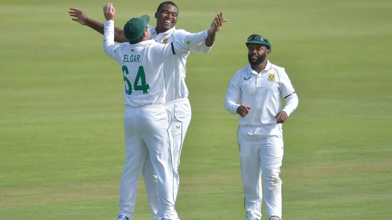 SA vs IND : भारताचा दुसरा डाव ३२७ धावांत आटोपला, एन्गिडीचे ६ बळी Mumbai Tak