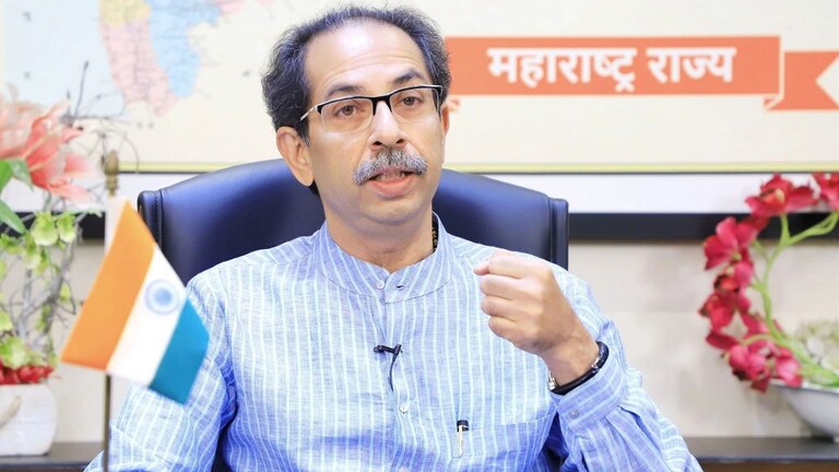 Nashik oxygen leakage:  मृतांच्या कुटुंबीयांना मुख्यमंत्र्यांनी जाहीर केली आर्थिक मदत Mumbai Tak