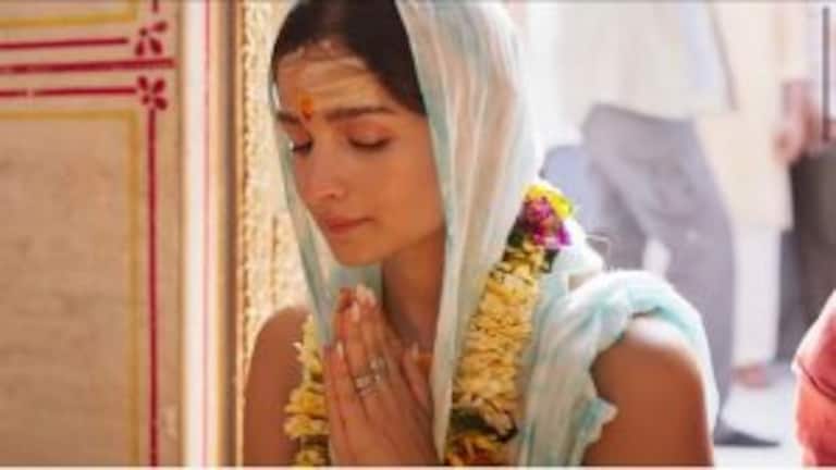 आलिया भट्टच्या ‘ब्रह्मास्त्र’ने पहिल्या दिवशी केली मोठी कमाई; इतक्या कोटींचा केला गल्ला Mumbai Tak