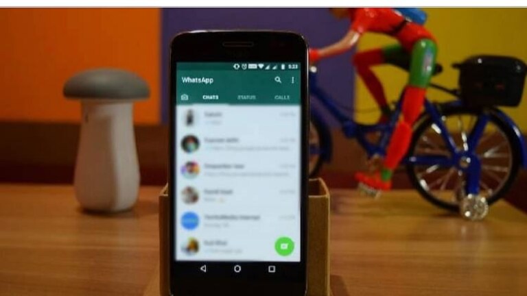 तुमचे व्हाट्सअॅपवरील मेसेजस दुसरंच कोणीतरी वाचत नाही ना? जाणून घ्या या सोप्या पद्धतीने Mumbai Tak