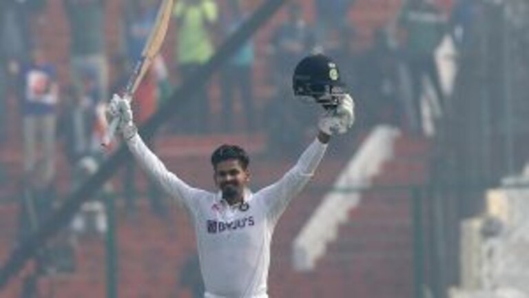 Shreyas Iyer: जे सचिनलाही जमलं नाही ते श्रेयसने करुन दाखवलं, पदार्पणातच ‘यांनी’ झळकावलंय कसोटी शतक! Mumbai Tak
