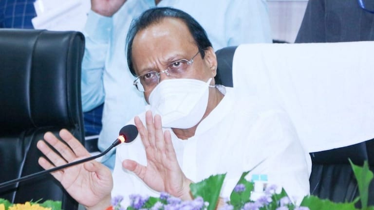 उपमुख्यमंत्री अजित पवारांनी नवाब मलिक आणि नितेश राणेंना भर सभेत सुनावले खडे बोल Mumbai Tak