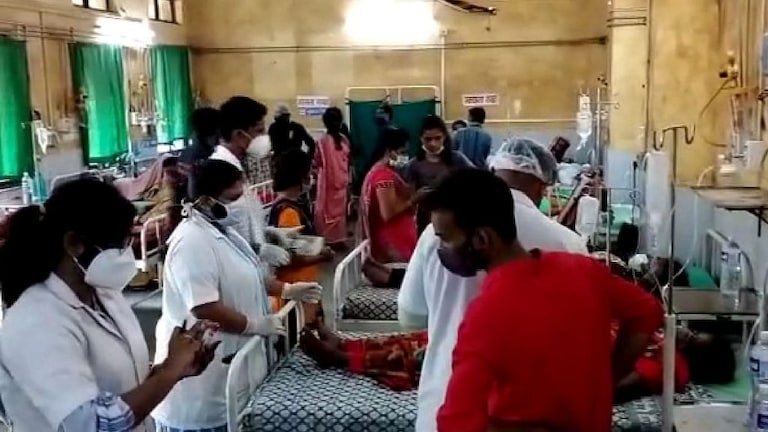 अंबरनाथ एमआयडीसीत गॅस गळती; 30 जणांची श्वास कोंडल्याने प्रकृती बिघडली Mumbai Tak