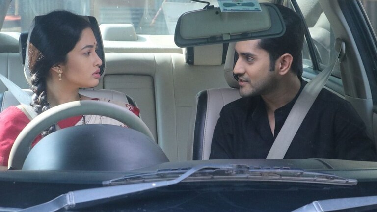 सुख म्हणजे नक्की काय असतं मालिकेत बहरतंय गौरी-जयदीपचं नातं Mumbai Tak