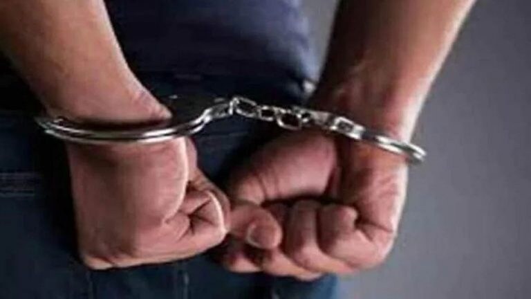 पाकिस्तानच्या सीमेवर धडकले बीडचे पोलीस, 40 लाखांची फसवणूक करणाऱ्या टोळीला अटक Mumbai Tak