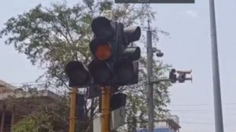 नागपुरातील सिग्नल दुपारी 12 ते 4 या वेळेत बंद राहणार, नेमकं कारण काय? Mumbai Tak
