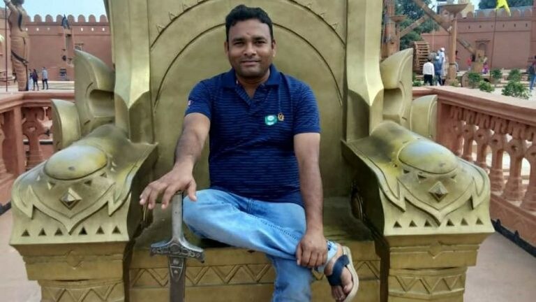 दुर्दैवी ! खड्ड्यांत गाडी आदळल्यामुळे गोळी छातीत घुसली, सशस्त्र सीमा बलाच्या जवानाचा मृत्यू Mumbai Tak