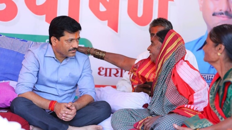 उद्धव ठाकरे यांचा औरंगाबाद दौरा वादात; शिंदे – ठाकरे गटाचे आरोप-प्रत्यारोप Mumbai Tak