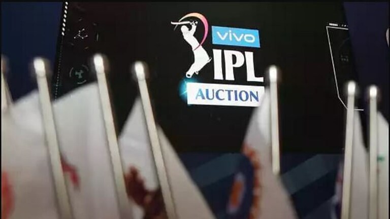 IPL 2022 : Mega Auction साठी १ हजार २१४ खेळाडूंनी नोंदवलं नाव Mumbai Tak