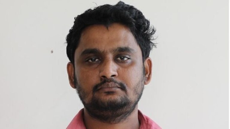 बेकायदेशीर धर्मांतराचं बीड कनेक्शन : इरफान शेख नावाच्या व्यक्तीला अटक Mumbai Tak