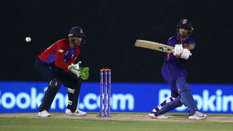 T-20 World Cup : पहिल्या पेपरात टीम इंडिया पास, सराव सामन्यात इंग्लंडवर ७ विकेटने मात MumbaiTak