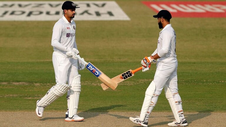 Ind vs NZ 1st Test : अय्यर – जाडेजाच्या भागीदारीने पहिल्यादिवसाअखेरीस भारत मजबूत स्थितीत Mumbai Tak