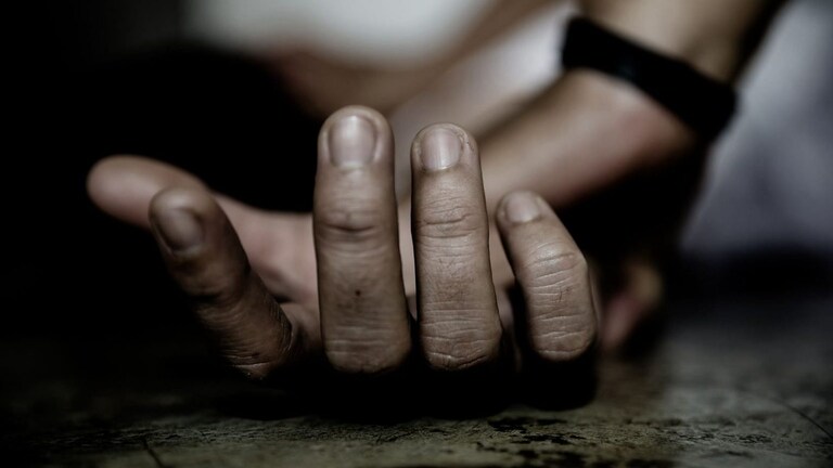 पतीपासून विभक्त झालेल्या महिलेवर दोन नराधमांचा बलात्कार; गरोदर राहिल्याचं समजताच… Mumbai Tak