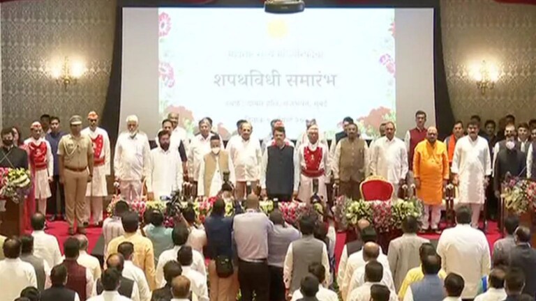 शिंदे-फडणवीस मंत्रिमंडळाचं खातेवाटप जाहीर, मलाईदार खाती कोणाकडे? Mumbai Tak