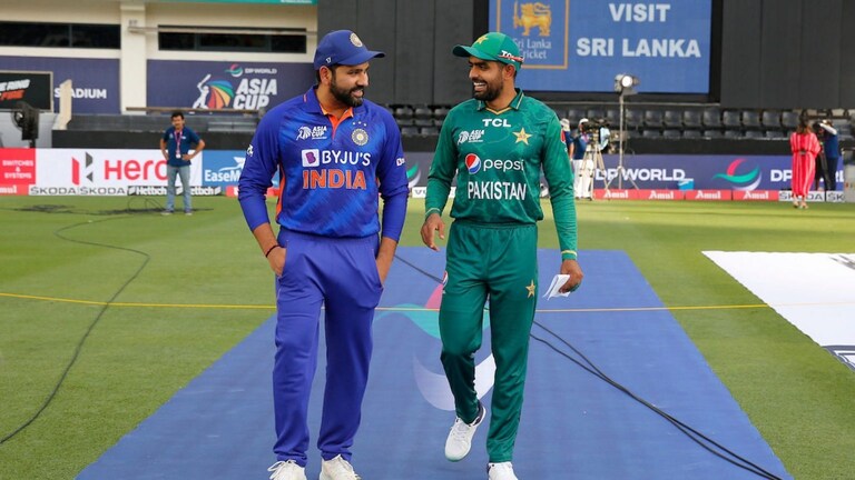 IND vs PAK: टॉस हरल्यानं भारताला सामना जिंकणं कठीण, जाणून घ्या 5 कारणं Mumbai Tak