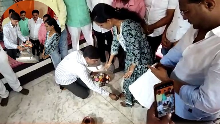आमदार प्रशांत बंब शिक्षकांप्रती कृतज्ञ, पाद्यपूजन करुन व्यक्त केली भावना Mumbai Tak