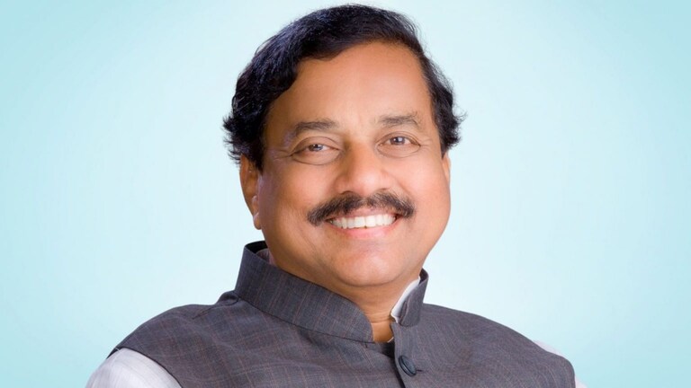 सुनील तटकरे यांनी फडणवीसांच्या वक्तव्याची आठवण करून देत रामदास कदमांना डिवचलं Mumbai Tak